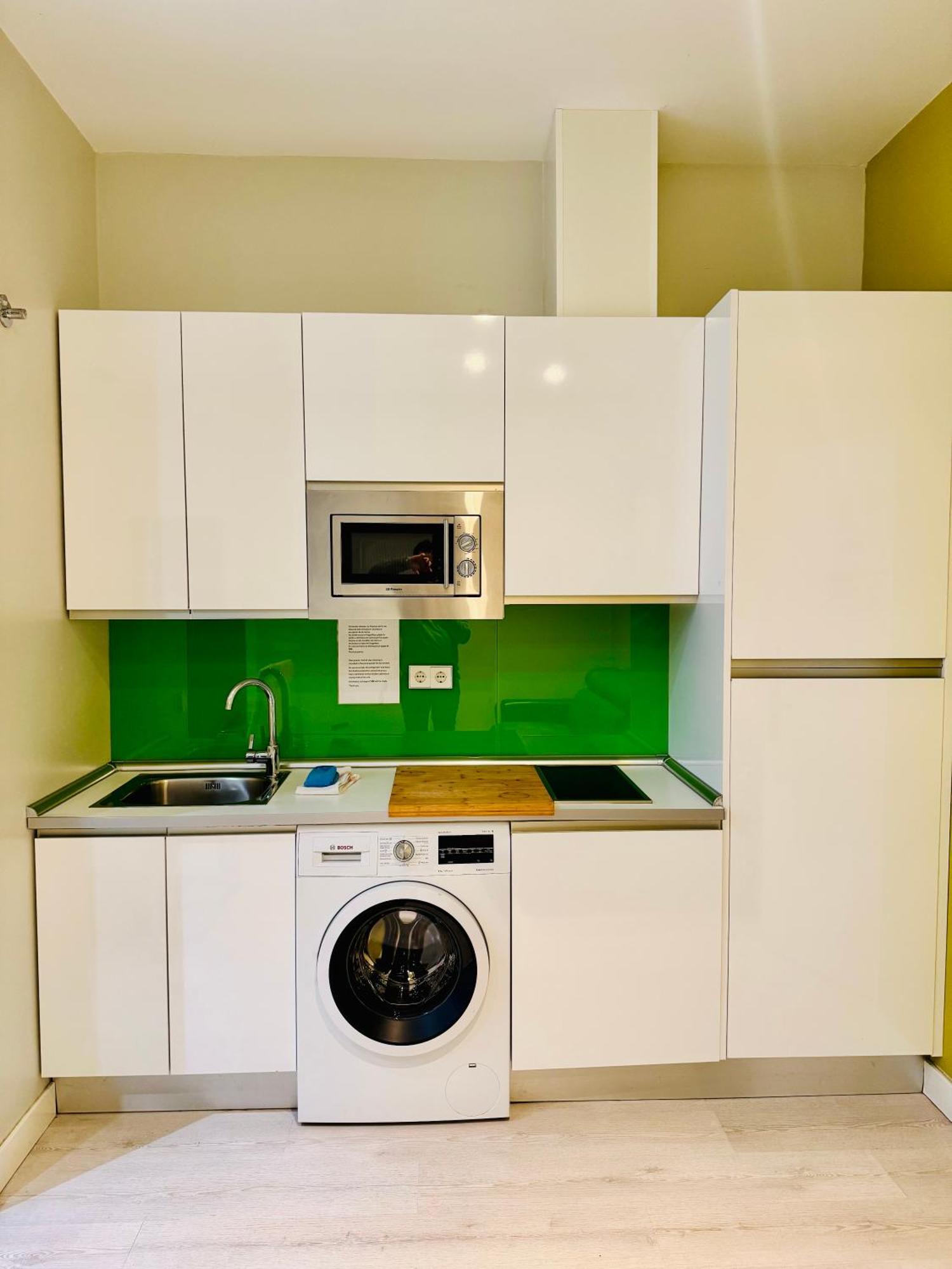 Apartamentos Apolo Madrid Esterno foto